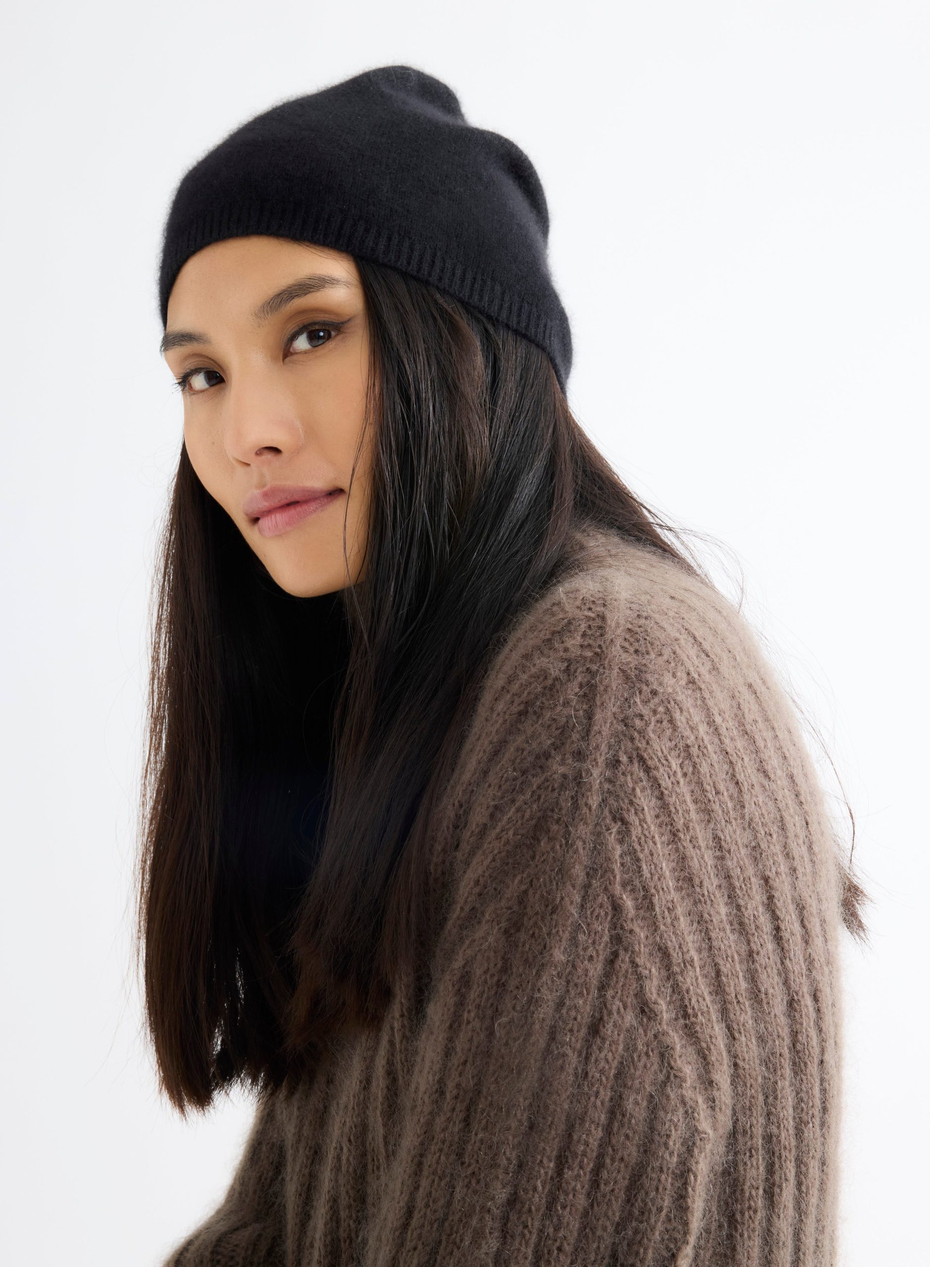 schwarze-muetze-damen-039lgf.jpg